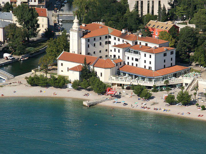 Hotel Kastel Crikvenica Exterior foto
